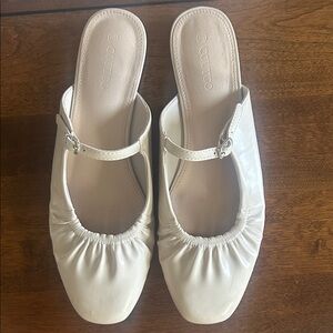 Women's Cream Slip-On Shoes